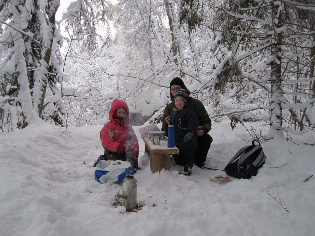 Kelly Kettle Basecamp 1.6L stainless steel camping kettle boiling water in the snow